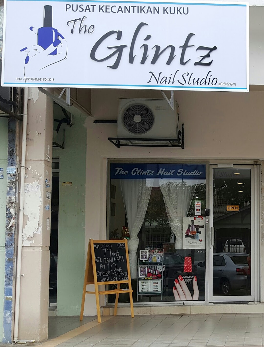The Glintz Nail Studio
