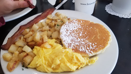 Breakfast Restaurant «Brunch Cafe-St Charles», reviews and photos, 172 S 1st St, St Charles, IL 60174, USA