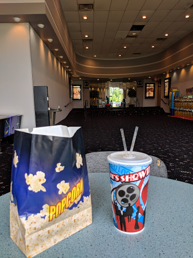 Movie Theater «Chagrin Cinema», reviews and photos, 8200 E Washington St, Chagrin Falls, OH 44023, USA