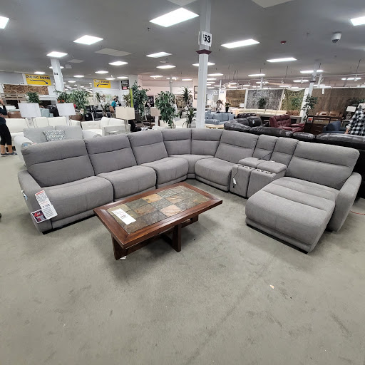 Shopping Mall «Drew 19 Shopping Center», reviews and photos, 21311 US Hwy 19 N, Clearwater, FL 33765, USA