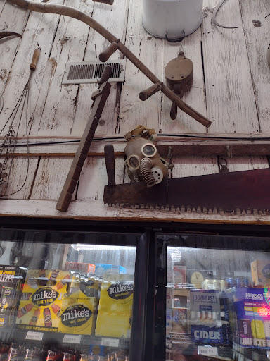 Liquor Store «Liquor Barn», reviews and photos, 1051 Florence Columbus Rd a, Bordentown, NJ 08505, USA