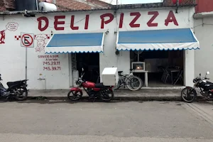 Deli pizza image