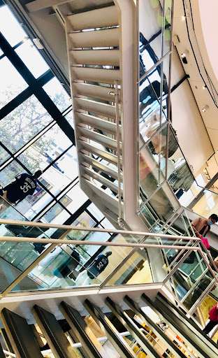 Clothing Store «Nike The Grove», reviews and photos, 189 The Grove Dr, Los Angeles, CA 90036, USA