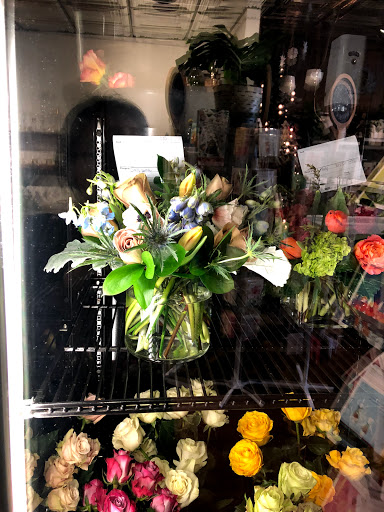 Florist «Strawberry Fields Flowers-Gift», reviews and photos, 423 Strawberry St, Richmond, VA 23220, USA