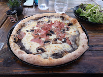 Pizza du Restaurant méditerranéen Via Marine Le Resto à Calvi - n°2