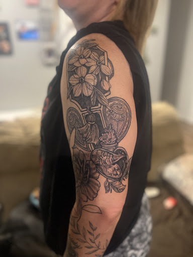 Explore deer hunting tattoo ideas, creative tattoo ideas in Linn Creek, available at Hillard Skillard Tattoos, LLC.