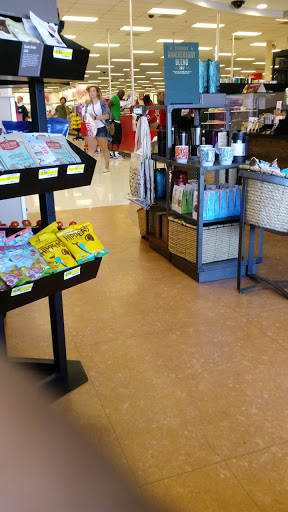 Department Store «Target», reviews and photos, 18000 Vernier Rd, Harper Woods, MI 48225, USA