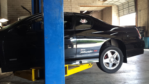 Auto Repair Shop «B & B Auto Services», reviews and photos, 1089 Gravois Rd, Fenton, MO 63026, USA