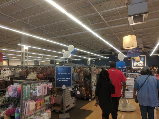 Shopping Mall «Lake Success Shopping Center», reviews and photos, 1526 Union Tpke, New Hyde Park, NY 11040, USA