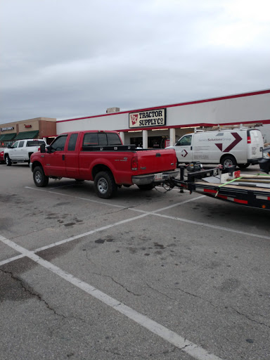 Home Improvement Store «Tractor Supply Co.», reviews and photos, 1935 Old Hwy 135, Corydon, IN 47112, USA