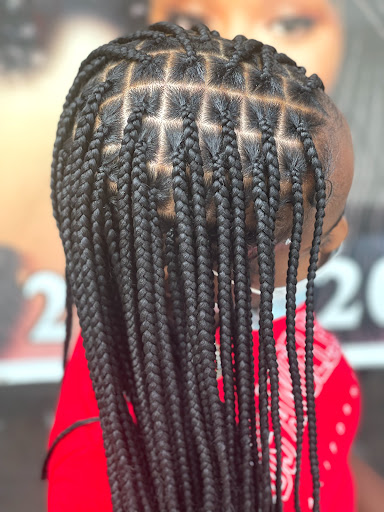 Hair Salon «Queen Bee African hair braiding & Modern American hair style salon», reviews and photos, 3800 N Broad St, Philadelphia, PA 19140, USA