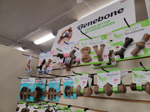 Pet Supply Store «Salem Pet Supply», reviews and photos, 3185 Market St NE, Salem, OR 97301, USA