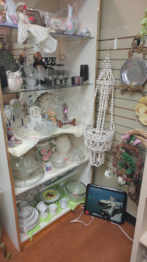 Thrift Store «Union Gospel Mission Store», reviews and photos, 885 Commercial St NE, Salem, OR 97301, USA