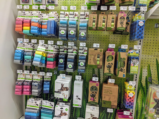 Pet Supply Store «Petco Animal Supplies», reviews and photos, 1080 S Main St, Kernersville, NC 27284, USA