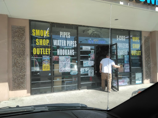 Tobacco Shop «Baytown Smoke Shop», reviews and photos, 3620 Garth Rd, Baytown, TX 77521, USA