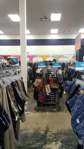Thrift Store «Goodwill Central Texas - Georgetown», reviews and photos, 3010 Williams Dr #137, Georgetown, TX 78628, USA