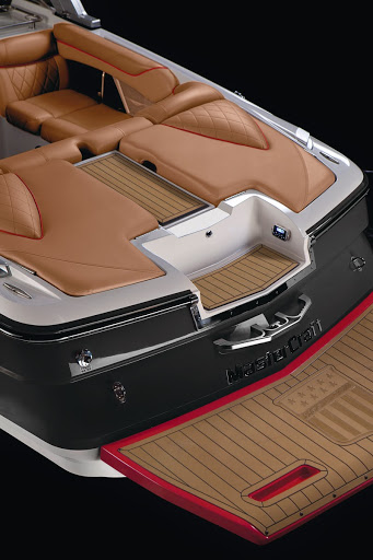 Boat Dealer «Norcal MasterCraft Discovery Bay Mall - Showroom / ProShop», reviews and photos, 1520 Discovery Bay Blvd #200, Discovery Bay, CA 94505, USA