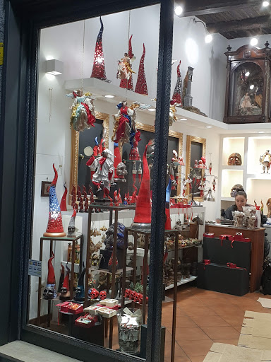 Gioseppo stores Naples