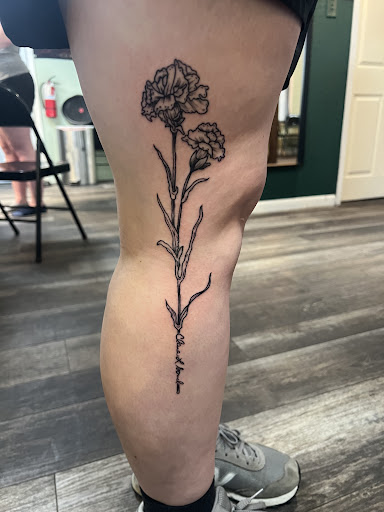 Explore small medusa tattoo ideas, creative tattoo ideas in Memphis, available at Studio 42