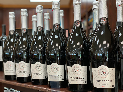 Wine Store «Wine Society», reviews and photos, 41 Northern Blvd, Greenvale, NY 11548, USA