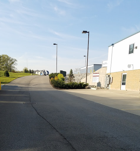 Storage Facility «Lakota Self Storage and Mini Office Suites», reviews and photos, 7686 Cincinnati Dayton Rd, West Chester Township, OH 45069, USA