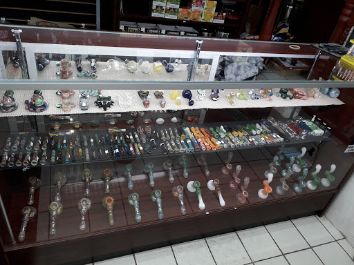 Tobacco Shop «Blue Moon Smoke Shop», reviews and photos, 470 Commonwealth Avenue, Boston, MA 02215, USA
