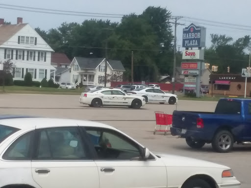 Grocery Store «Save-A-Lot», reviews and photos, 822 Lake Ave, Ashtabula, OH 44004, USA