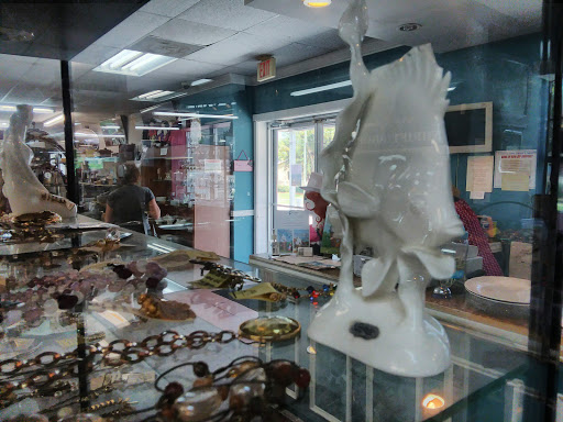 Thrift Store «The Kimberly Home Thrift Shoppe», reviews and photos, 1601 Clearwater Largo Rd N, Clearwater, FL 33756, USA