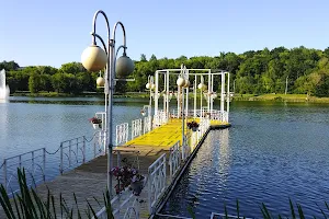 Gubkinskiy Gorodskoy Park Kul'tury I Otdykha image