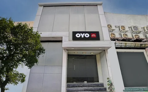 OYO Hotel Blue Sea Near Chhatrapati Shivaji International Airport image