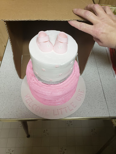 Bakery «Sweet Retreat Cake Boutique», reviews and photos, 227 N Main St, Loyal, WI 54446, USA