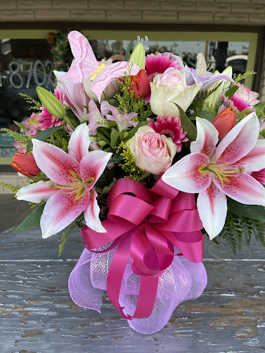 Florist «Country Cousins Flower shop», reviews and photos, 841 E Whittier Blvd, La Habra, CA 90631, USA