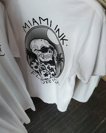 Tattoo Shop «Love Hate Tattoo Studio», reviews and photos, 1360 Washington Ave, Miami Beach, FL 33139, USA