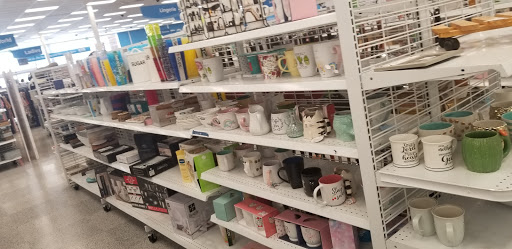 Clothing Store «Ross Dress for Less», reviews and photos, 3129 Market Center Drive, Morrisville, NC 27560, USA