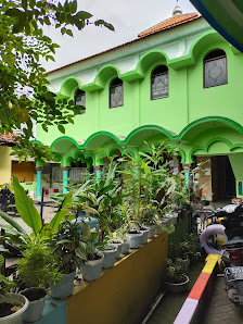 Bangunan - PONDOK PESANTREN MODERN AS-SHOLIHIN KEPUTIH SURABAYA