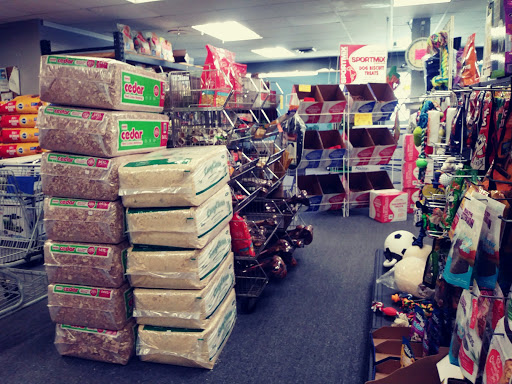 Pet Supply Store «M & M Pet Supplies Inc», reviews and photos, 15625 E Warren Ave, Detroit, MI 48224, USA
