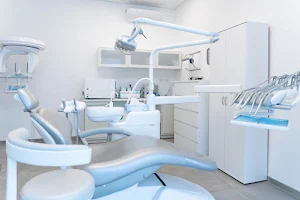 Dentista a Novara - Studio Dentistico Dott. Taddia image