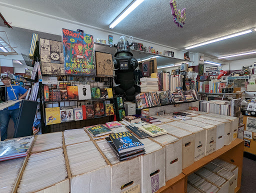 Book Store «DreamHaven Books & Comics», reviews and photos, 2301 E 38th St, Minneapolis, MN 55406, USA