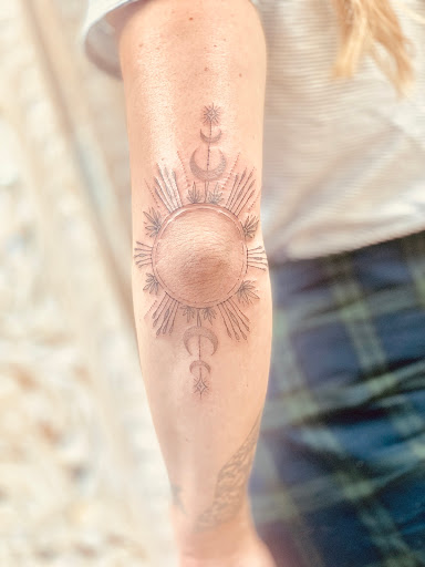 Tattoo Shop «Perigee Moon Body Art», reviews and photos, 301 Broadway, West Cape May, NJ 08204, USA