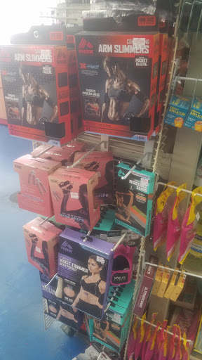 Department Store «Lot-less Closeouts», reviews and photos, 3155 Amboy Rd, Staten Island, NY 10306, USA