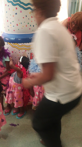 Beauty Salon «Studio 6 Salon & Spa Inc», reviews and photos, 3318 N Hwy 67, Florissant, MO 63033, USA