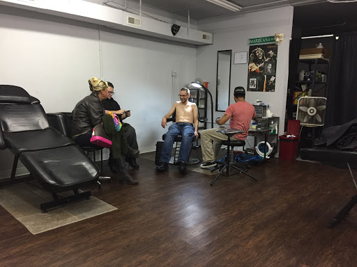 Tattoo Shop «La Vida Ink», reviews and photos, 4602 N Franklin Rd, Indianapolis, IN 46226, USA