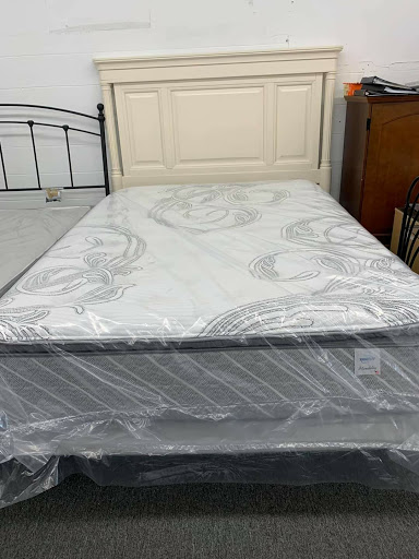 Furniture Store «Justin Emmetts Furniture», reviews and photos, 4129 Flintlock Dr, Louisville, KY 40216, USA