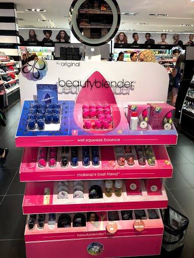 Cosmetics Store «SEPHORA», reviews and photos, 1 Garden State Plaza Blvd, Paramus, NJ 07652, USA
