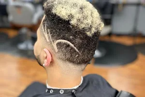 chewy Barber image
