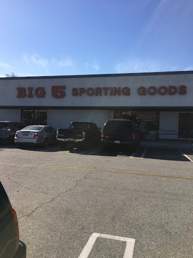 Sporting Goods Store «Big 5 Sporting Goods - Lakewood», reviews and photos, 5247 Lakewood Blvd, Lakewood, CA 90712, USA