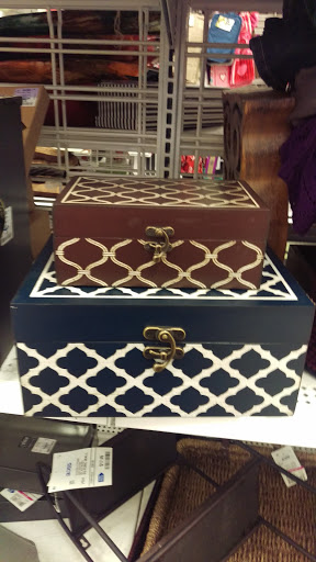 Clothing Store «Ross Dress for Less», reviews and photos, 1082 S Mt Vernon Ave, Colton, CA 92324, USA