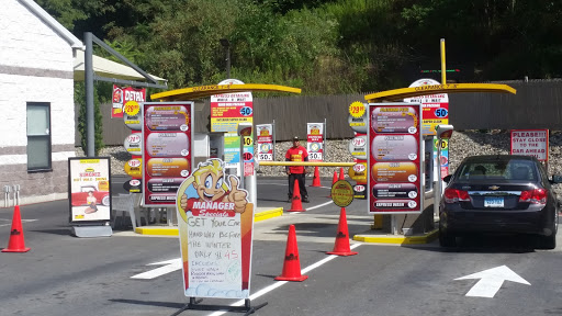 Car Wash «Personal Touch Waterbury Express Car Wash», reviews and photos, 1417 E Main St, Waterbury, CT 06705, USA