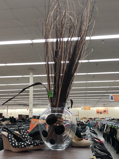 Thrift Store «B-thrifty - The Super Thrift Store», reviews and photos, 13412 Jefferson Davis Hwy, Woodbridge, VA 22191, USA