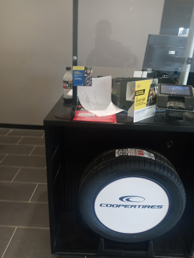 Auto Parts Store «Pep Boys Auto Parts & Service», reviews and photos, 3120 Fort Worth Ave, Dallas, TX 75211, USA